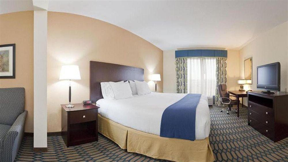 Holiday Inn Express - Andalusia By Ihg Екстер'єр фото