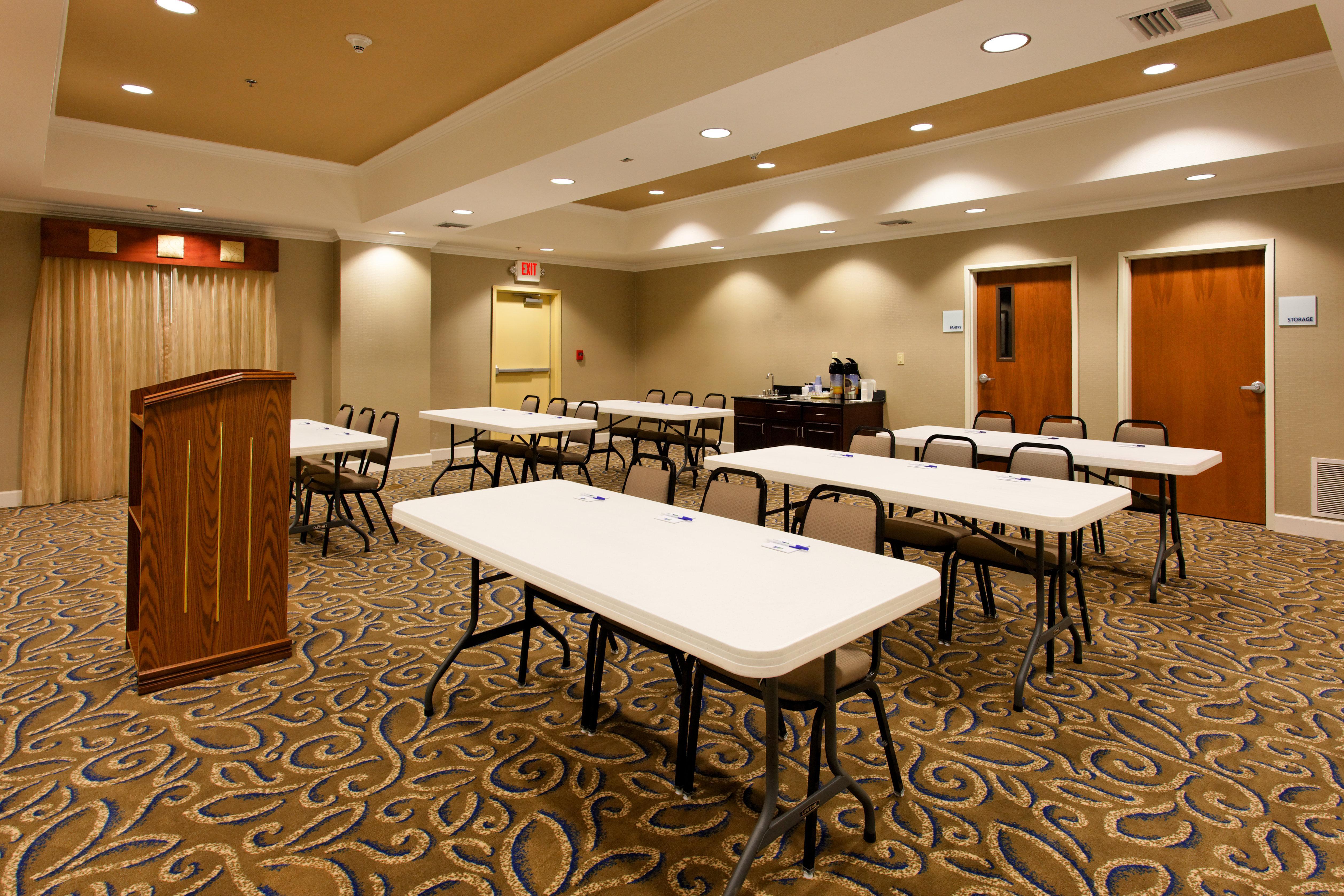 Holiday Inn Express - Andalusia By Ihg Екстер'єр фото