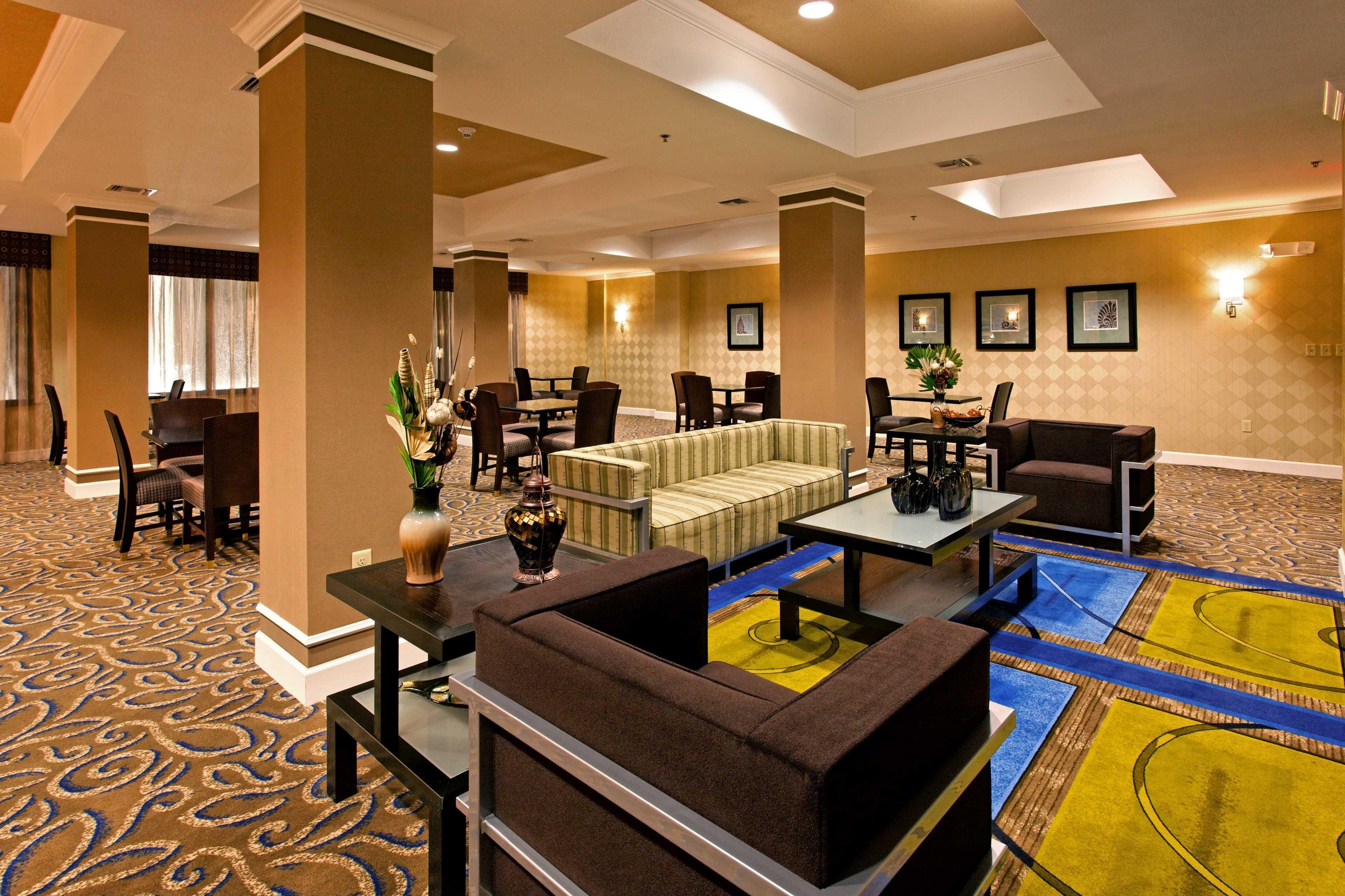 Holiday Inn Express - Andalusia By Ihg Екстер'єр фото
